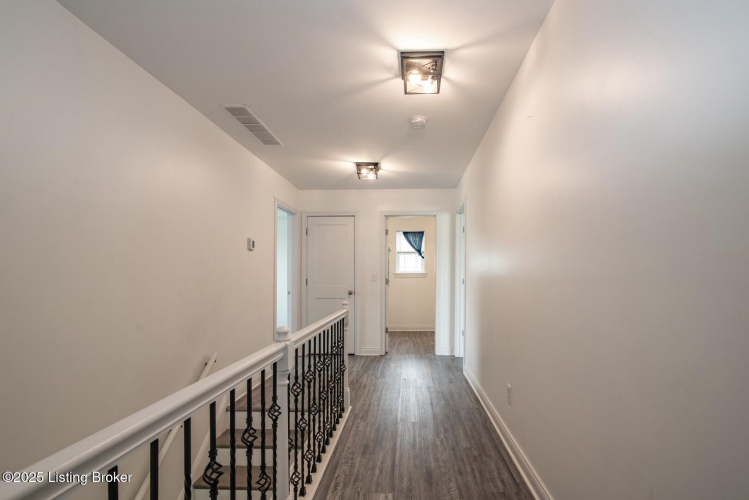 Listing Image 52