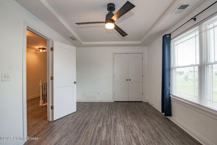 Listing Image 58