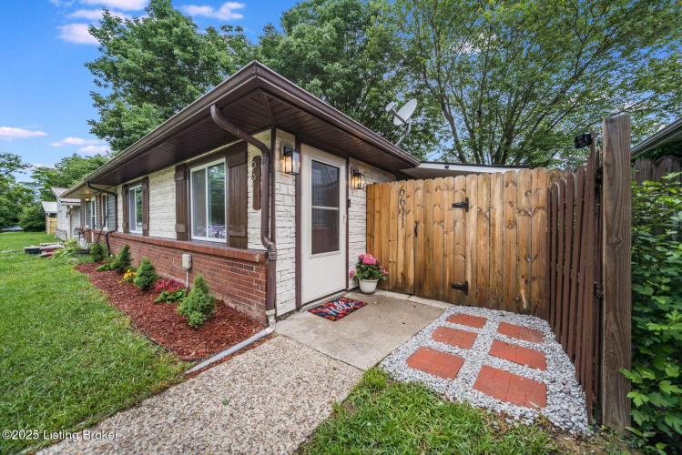 Listing Image 15