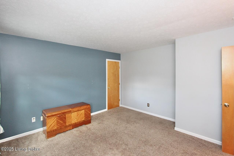 Listing Image 36