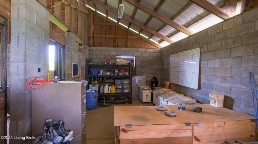 Listing Image 17