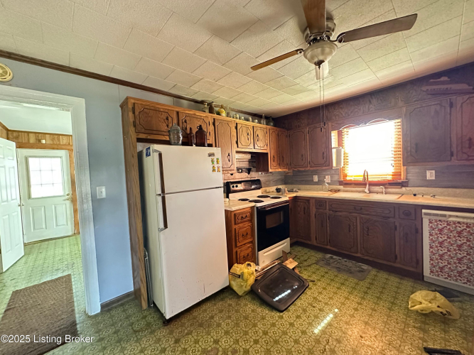 Listing Image 14