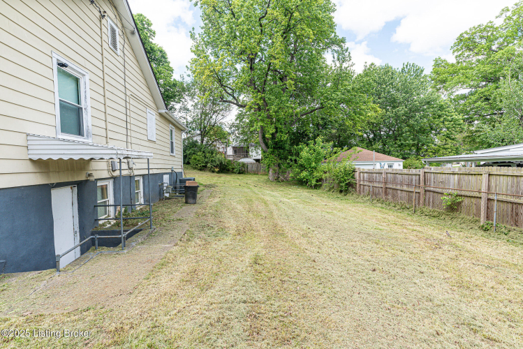 Listing Image 16