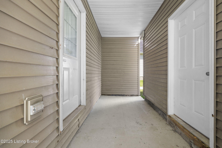 Listing Image 28