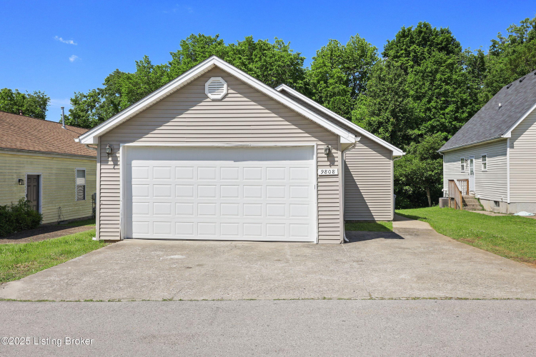 Listing Image 29