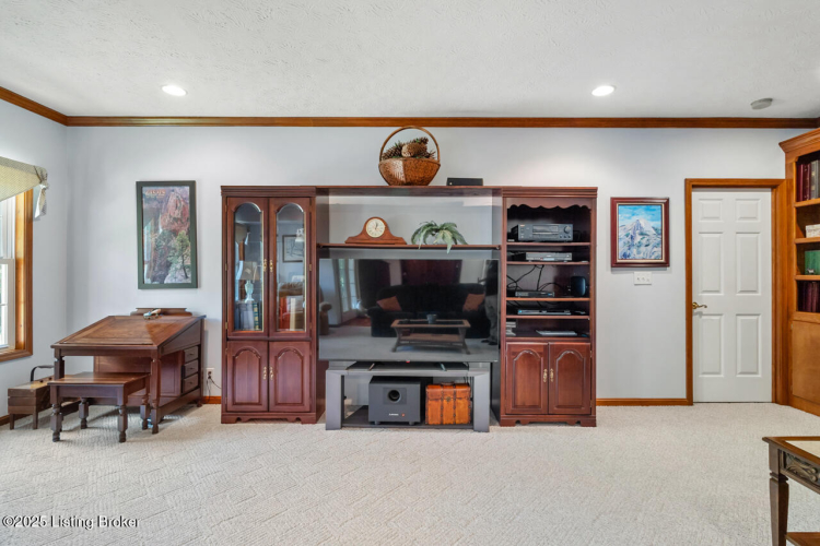 Listing Image 56