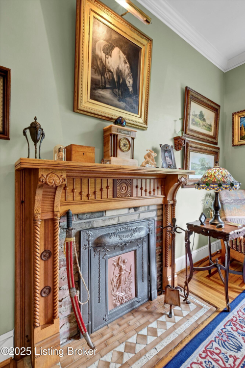Listing Image 12