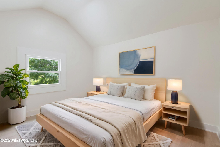 Listing Image 28