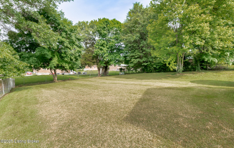 Listing Image 27