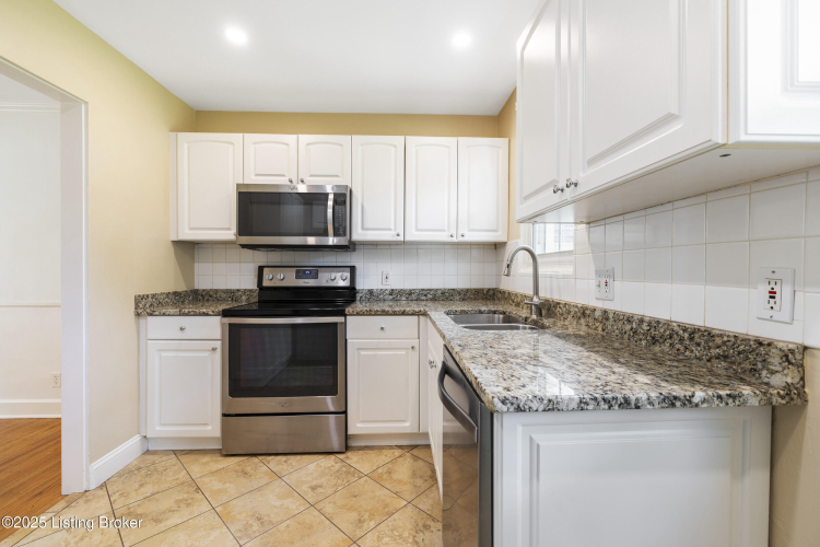 Listing Image 18