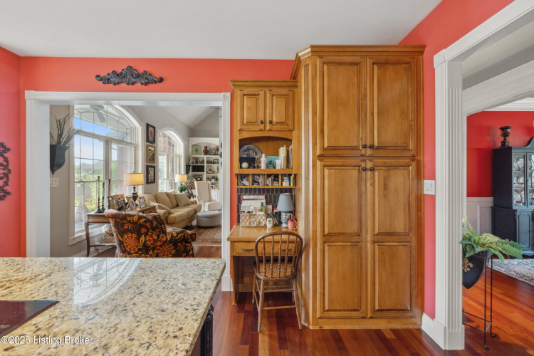 Listing Image 13