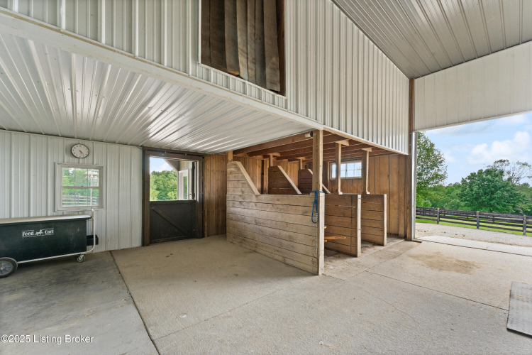Listing Image 28