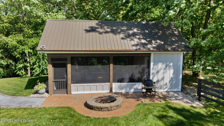 Listing Image 6