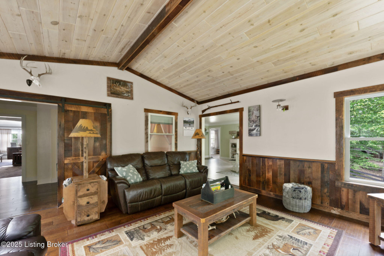 Listing Image 53