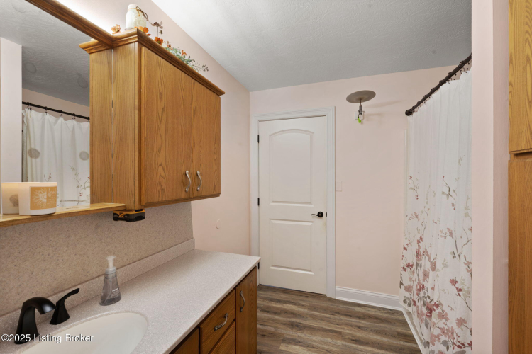 Listing Image 56