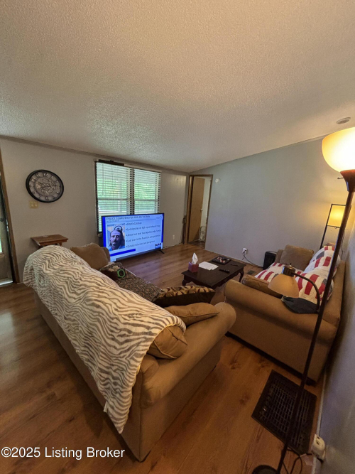 Listing Image 41