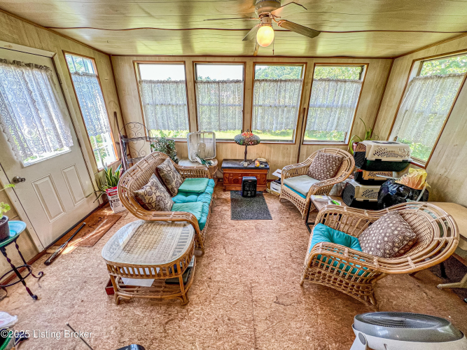 Listing Image 17
