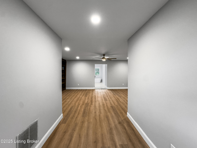 Listing Image 48