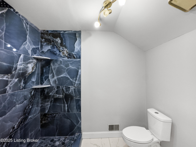 Listing Image 55