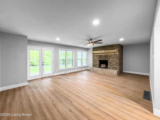 Listing Image 59