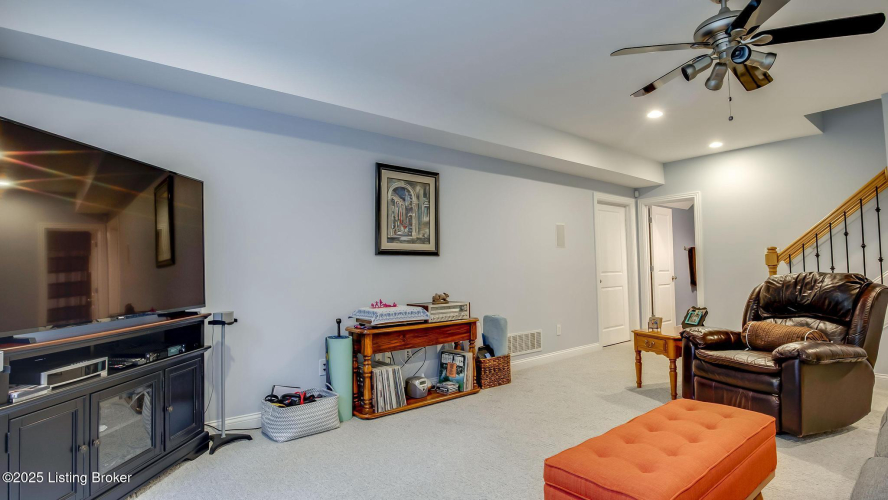 Listing Image 58
