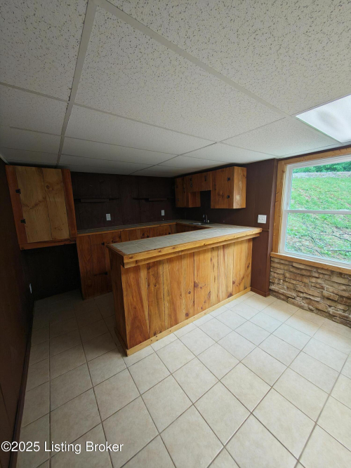 Listing Image 24