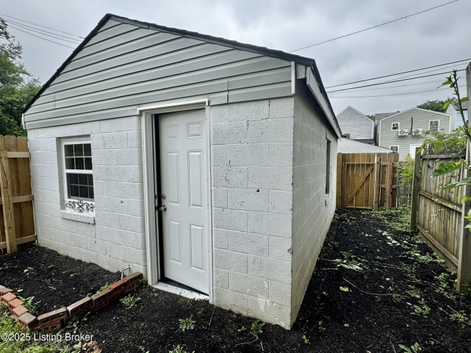Listing Image 38