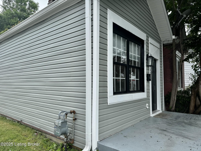 Listing Image 44