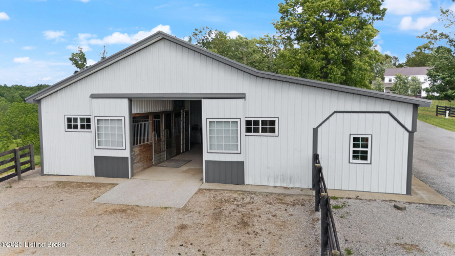 Listing Image 14