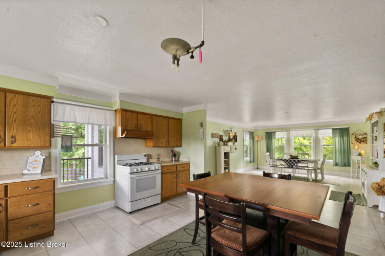 Listing Image 64