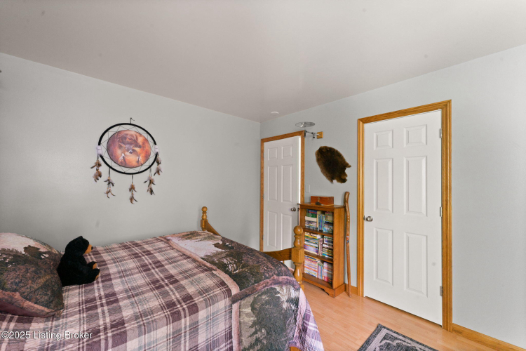 Listing Image 84