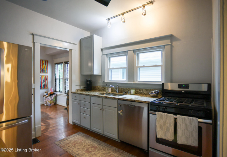 Listing Image 17