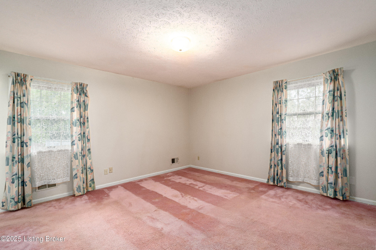 Listing Image 41