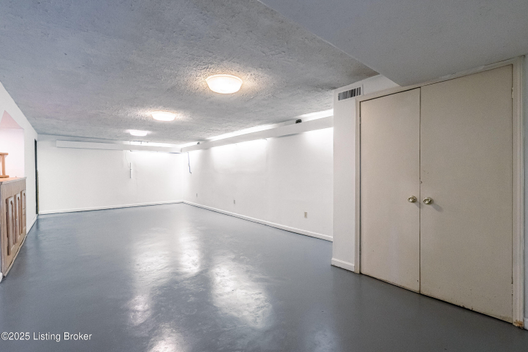 Listing Image 51