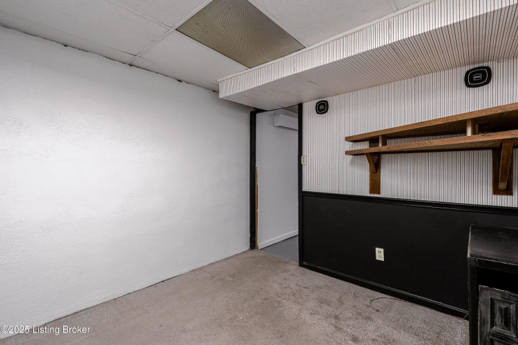 Listing Image 56