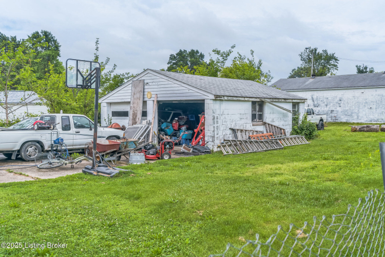Listing Image 15