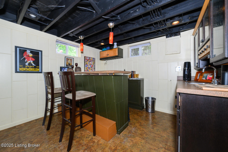 Listing Image 30