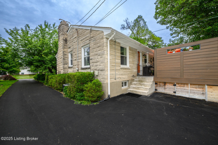 Listing Image 46