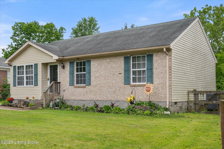 Listing Image 4