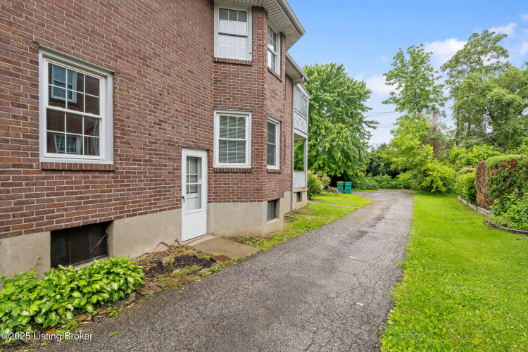 Listing Image 45