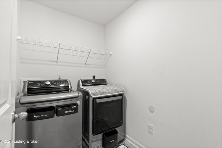 Listing Image 36