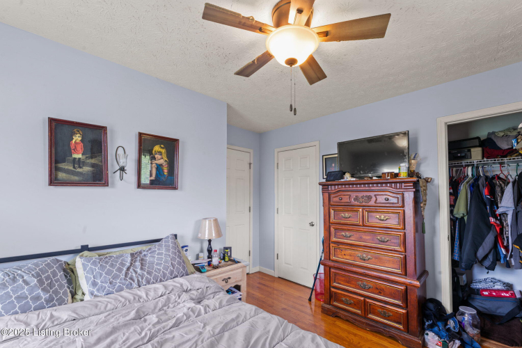 Listing Image 24