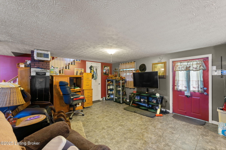 Listing Image 33