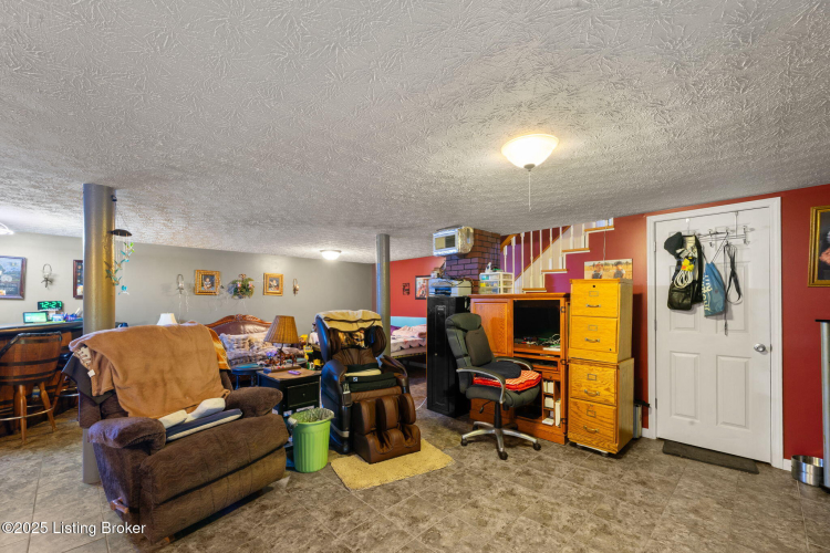 Listing Image 35