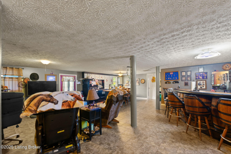 Listing Image 36