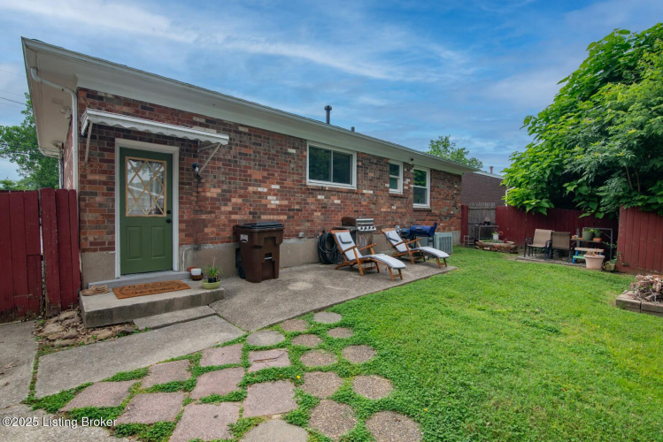 Listing Image 5