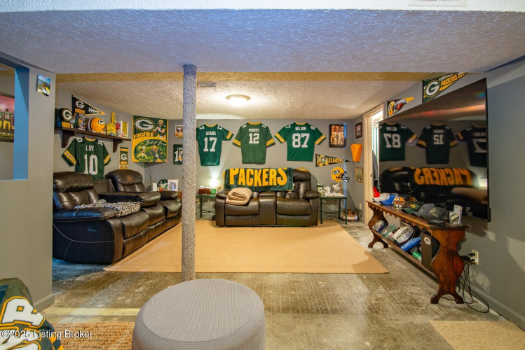 Listing Image 41