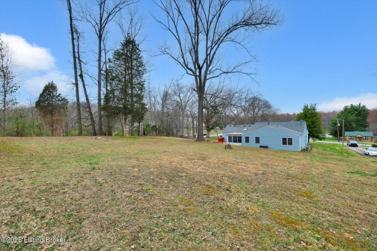 Listing Image 38