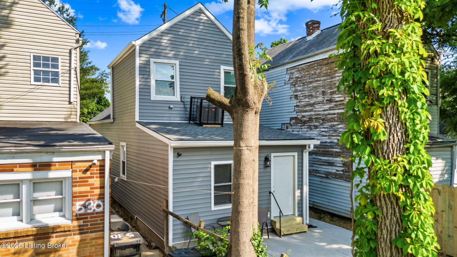 Listing Image 5