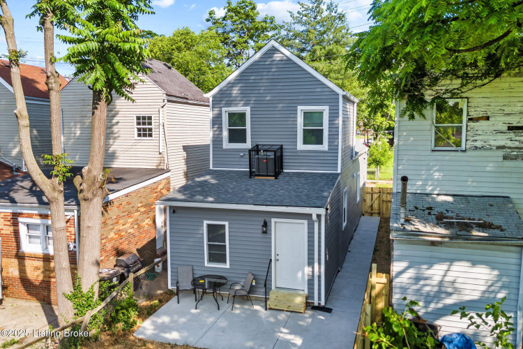Listing Image 6